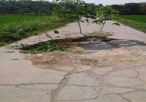 Jalan antara Desa Kuangsan dengan Banggi Petak Kecamatan Kaliori ambrol.
