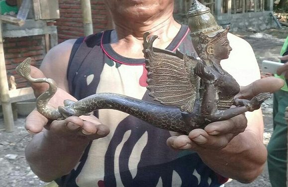 Pengerukan Kolam Sumber Semen, Pekerja Dikejutkan Temuan Patung