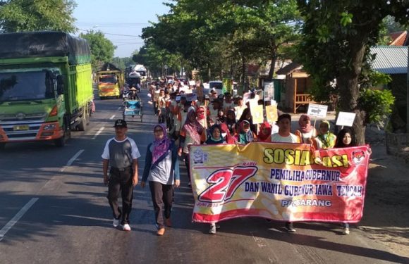 Ratusan Orang Turun Ke Jalan, Bawa Misi Demokrasi