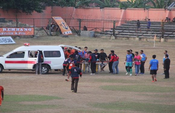 Setelah Jatuh Pingsan, Begini Kondisi Kiper PSIR Rembang
