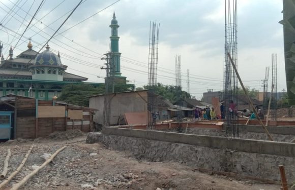 Digelontor Hampir Rp 10 M, Bupati Tanggapi Pemesanan Ruko Depan Masjid