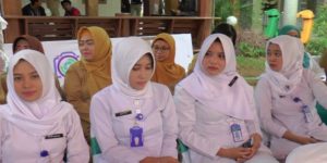 Tenaga perawat di rumah sakit dr. R Soetrasno Rembang. Formasi perawat dalam penerimaan CPNS kali ini tak sebanyak usulan.