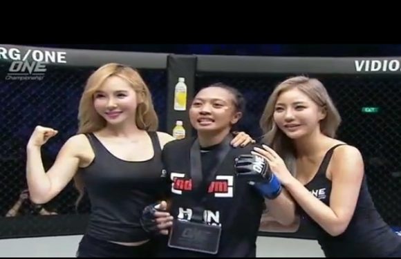 Masuki Dunia Profesional, Petarung Asal Rembang Suguhkan Serangan Menakutkan