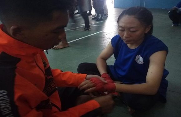 Masuki Dunia Profesional, Menanti Debut Perdana Dian Sang Putri Kades
