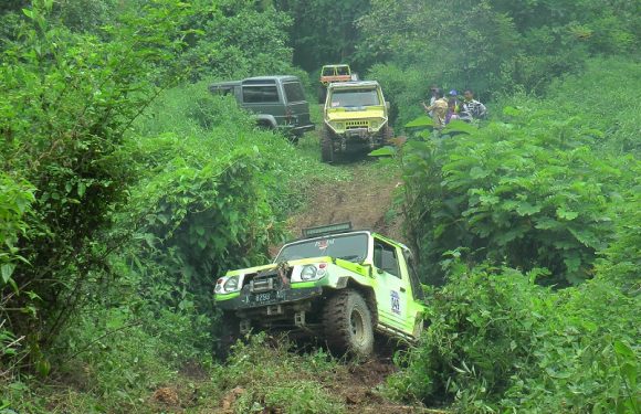 Tak Kuat Menghajar Tanjakan, Lokasi Ini Yang Bikin Offroader Tumbang