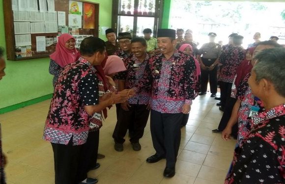 Pekerja Dari Background Pendidikan, Bupati Beberkan Angkanya