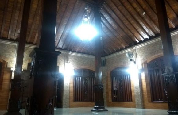 Jelajah Islam : Bermula Dari Alas Kemuning, Yang Kini Berdiri Megah Masjid Sunan Bonang