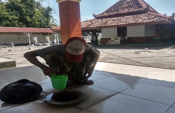 Kesaksian Juru Kunci, Tambak Belakang Makam Nyai Ageng Maloko Jadi Misteri