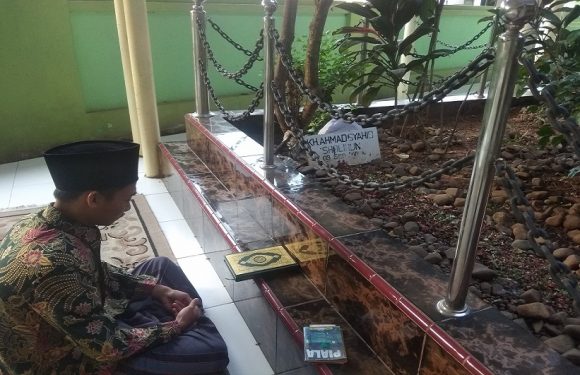 Sepeninggal Kyai Ahmad Syahid, Tokoh Inilah Yang Mengasuh Ponpes Al-Hamdulillah