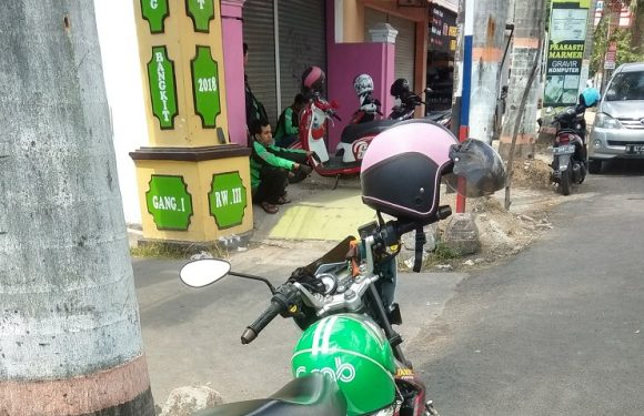 Tempat Mangkal Paling Favorit Ojek Online, Ternyata Ini Alasannya