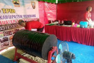 Oven atau alat pengering jagung, yang dibuat warga Desa Suntri, Kecamatan Gunem.