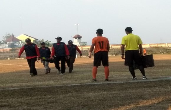 Didesak Tentang Nasib PSIR, Bupati Ibarat Menunggu Bola