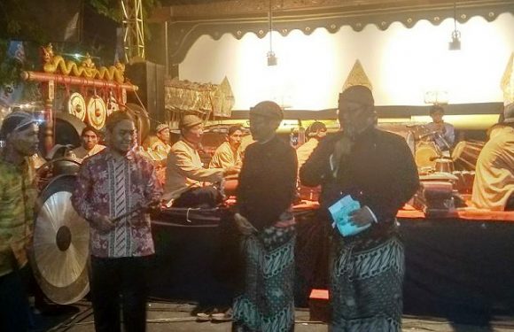 Politisi Lintas Parpol Berkumpul Di Pentas Wayang PKS, Wabup Sebut Kuda Hitam