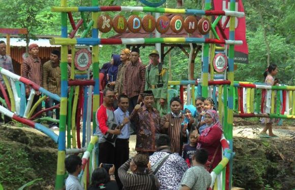 Menarik, Usul Branding 1.000 Kethek