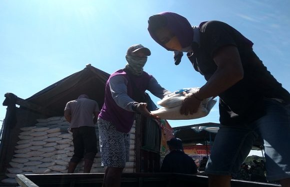 Nelayan Cantrang Salurkan 27 Ton Beras, Kurangi Beban Warga Akibat Pandemi Corona