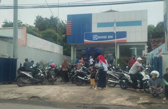 Pihak BRI Rembang Bicara Total Pinjaman Dan Physical Distancing