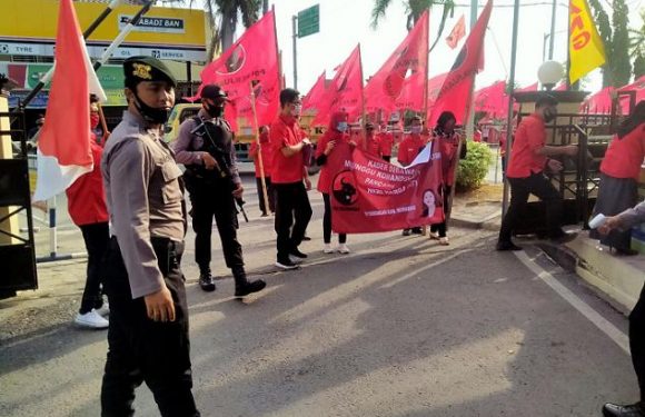 Bendera Partai Dibakar, PDI Perjuangan Rembang Suarakan 5 Tuntutan