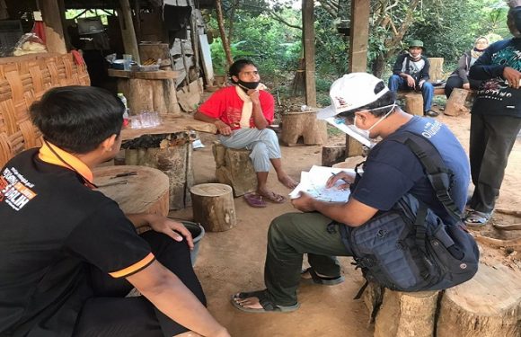 Masuk Hutan, Coklit Pemilih Pilkada Di Lokasi Ini Penuh Tantangan
