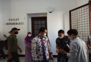 Bayu Andriyanto, bakal Cawabup Rembang tiba di RS Kariadi.