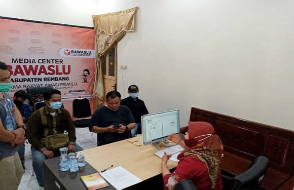 Cabup Incumbent Dilaporkan Ke Bawaslu, Dugaan Kampanye Di Tempat Pendidikan