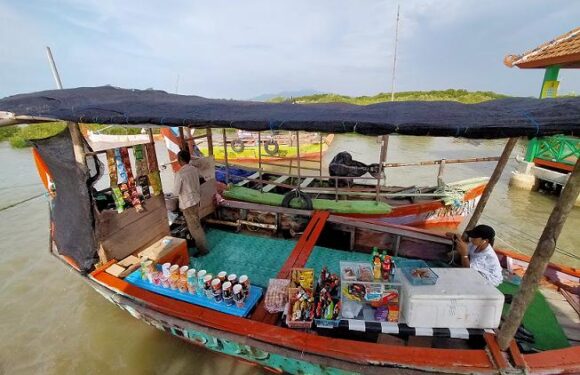 Warung Unik Ala Eriyana, Satu-Satunya Di Kab. Rembang