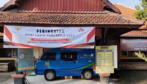 Mobil pelayanan keliling yang dimiliki Dindukcapil Kabupaten Rembang, perlu tambahan sarana pra sarana penunjang.