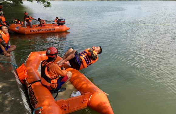 “Mendung Tebal Dan Hujan Deras, Itu Alarm Kami…”