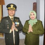 Komandan Kodim 0720 Rembang, Letkol Parlindungan Simanjuntak bersama isteri. (Foto : Dok. Pendim Rembang).