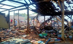 Kebakaran rumah warga di Desa Gunem, Kecamatan Gunem, Sabtu (03/09).
