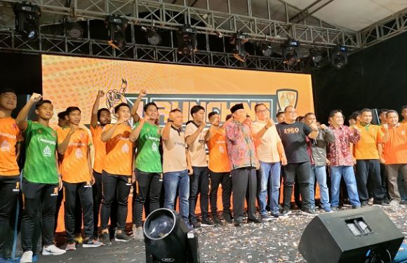 Tim PSIR Rembang Dilaunching, Bupati : “Kalau Tak Tembaki, Ora Usah Dibantah…”