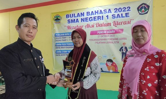 Membangkitkan Literasi Zaman Now, Dari Anime Hingga K-Pop!! Semarak Bulan Bahasa SMA N I Sale