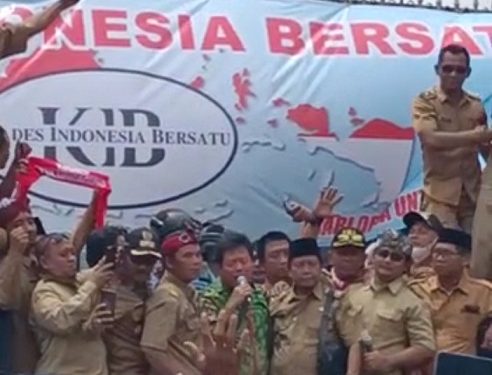 Pekik Takbir Kades Di DPR, Dunia Maya Dibanjiri Komentar Sindiran
