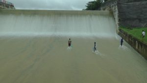 Waduk Panohan di Desa Panohan, Kecamatan Gunem saat airnya melimpas. 
