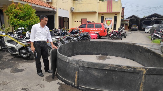 Kocar-Kacir, Arena Sabung Ayam Digrebek Polisi!! 21 Sepeda Motor Jadi Barang Bukti