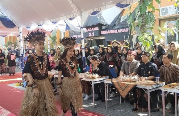 Dari Ujung Sumatera, Bali Hingga Papua, Semua Tumpah Ruah Di SMA 3 Rembang