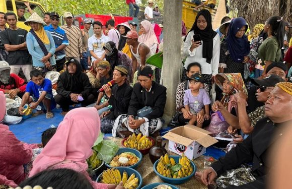 Dihadiri Kementerian Hingga Peneliti Asing, Apa Yang Menarik Dari Sedekah Bumi Sekararum?
