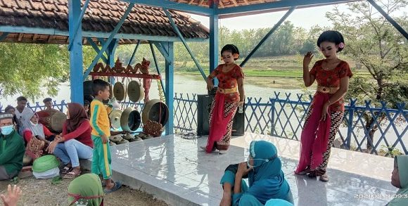 Perwakilan 10 Desa Terbang Ke NTB, Diskusi Sedekah Bumi Diwarnai Rasa Keprihatinan