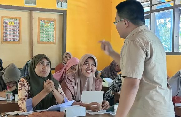 Anak Tak Bisa Hadir, Ibu pun Jadi Penggantinya!! Gebrakan PKBM Budi Utomo Bekali Ilmu Tambahan