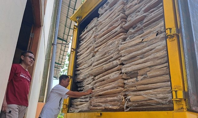 Ditemukan Puluhan Kotak Suara Rusak, KPU Minta Ganti. Terbuat Dari Bahan Apa??