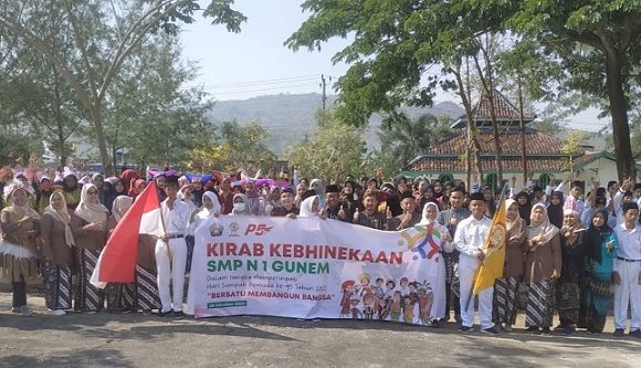 Tanamkan Semangat Persatuan, Dengan Kirab Kebhinekaan