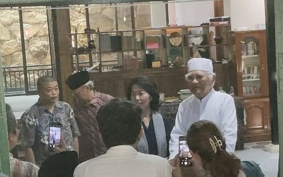 Gus Mus Kaget Meme Flyer Beredar Luas, Para Tokoh Hadir Curhat Keprihatinan
