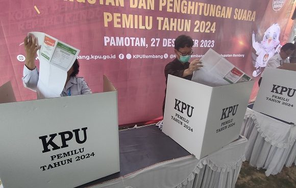 KPU Rembang Gelar Simulasi Pemilu 2024, Masalah Ini Jadi Sorotan