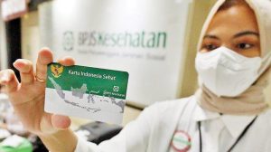 Kartu Indonesia Sehat, program jaminan kesehatan yang diperuntukkan warga tidak mampu dan dikelola oleh BPJS Kesehatan. (ilustrasi).