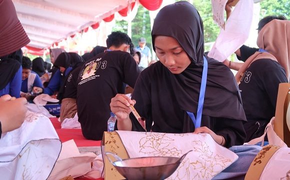 Pecahkan Rekor MURI, Semakin Mengukuhkan Batik Lasem