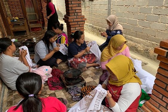 Nggak Cuma Lasem, Ternyata Kampung Ini Juga Punya Batik Tulis!! Tonjolkan Motif Khas