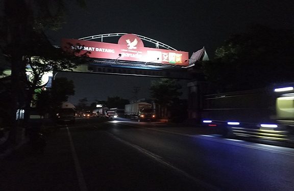 Warga Ingatkan Wajah Kota, Malam Hari Kondisi Gapura Gelap Gulita