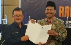 Kandidat calon Bupati Rembang, Harno mendapatkan surat rekomendasi pencalonan dari Nasdem, hari Sabtu (22/06).