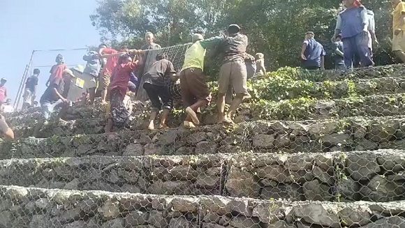 Motor Terjun Ke Sungai, Seorang Wanita Meninggal Dunia
