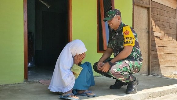 Rumahnya Dikunjungi Jenderal Usai Dirombak, Mbah Wasmi Menangis