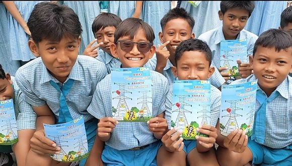 PLN Kunjungi SD N II Leteh, Ingatkan Bahaya Bermain Layang-Layang Di Dekat Jaringan Listrik